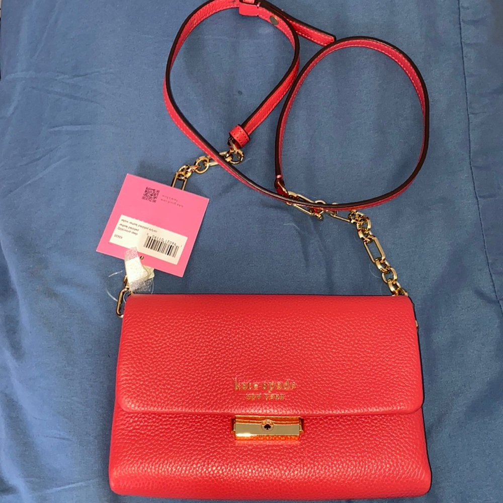 Kate spade Carlyle pebbled leather chain wallet